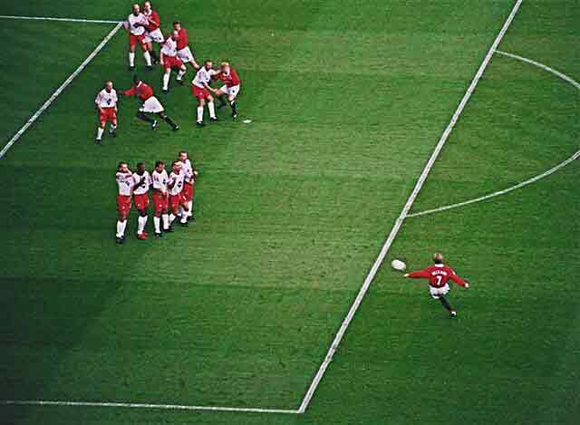 David Beckham typical free kick